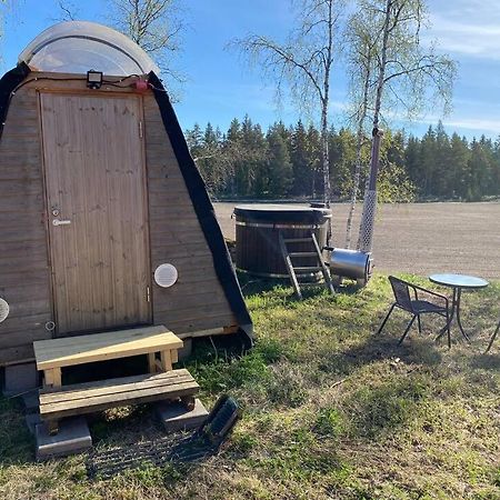 Niiralan Tila : Starlite Cabin Laitila Luaran gambar